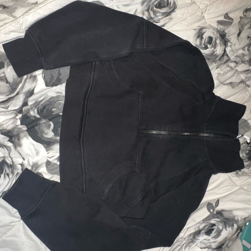 Lululemon Scuba Funnel Neck Cropped Quarter Zip